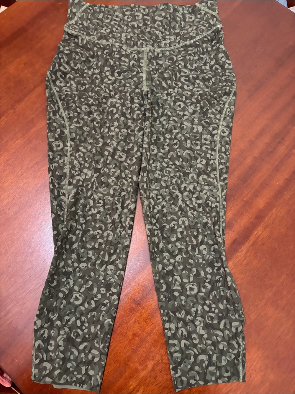 Women’s Lululemon Base Pace High-Rise Crop 23” - Size 10